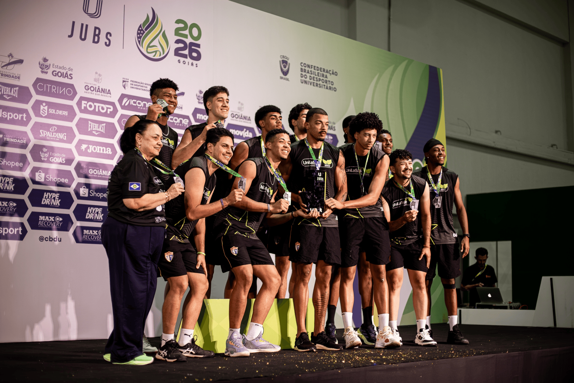 Equipe de Vôlei de Lucas do Rio Verde nos JUBs 2026