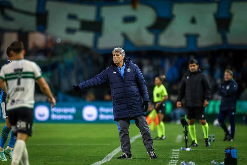 Grêmio ganha fôlego contra o Coritiba e mira saída do Z4 diante do Athletico-PR