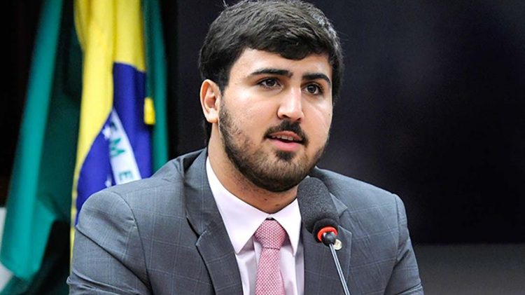 Emanuelzinho anuncia projeto contra demissões por motivação política