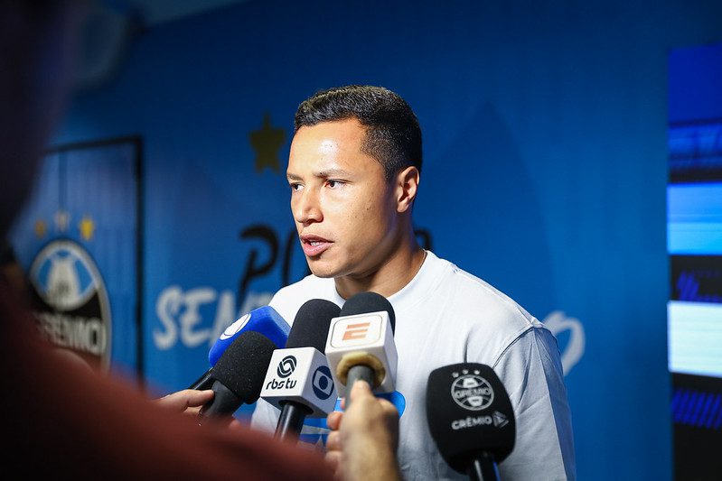 Marlon admite pressão no Grêmio e cobra reação imediata contra o rebaixamento