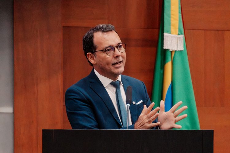 Assembleia de MT vincula empréstimo de R$ 1,5 bilhão a moradias populares