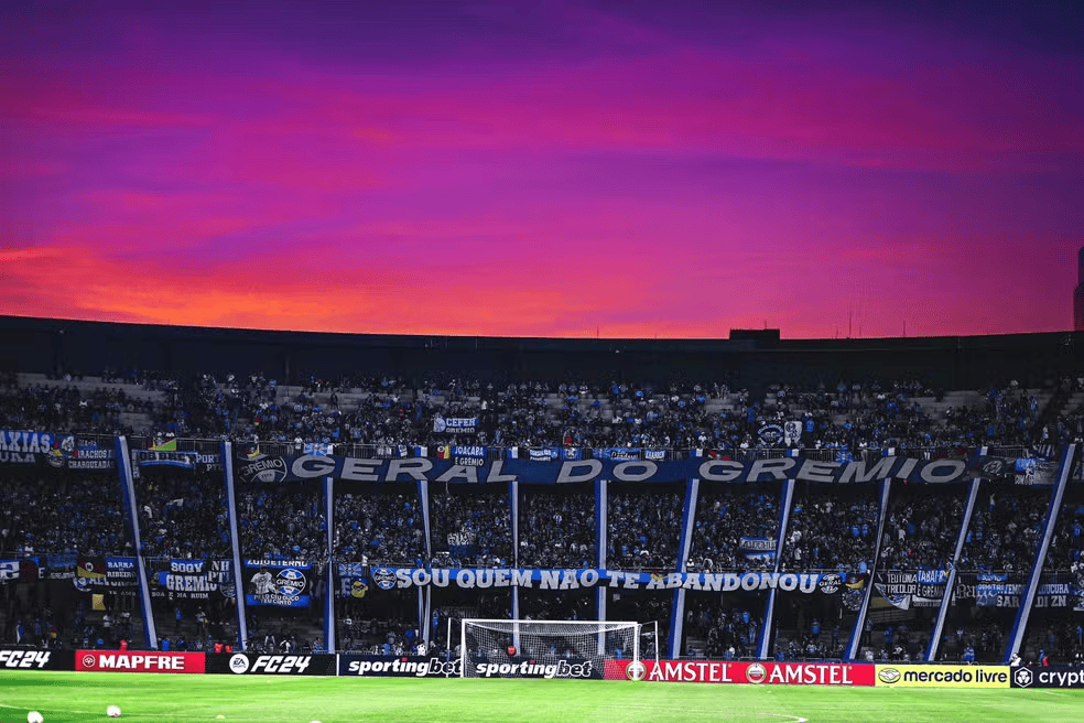 Torcida do Grêmio no Couto Pereira. (Foto: Lucas Uebel/Grêmio FBPA)